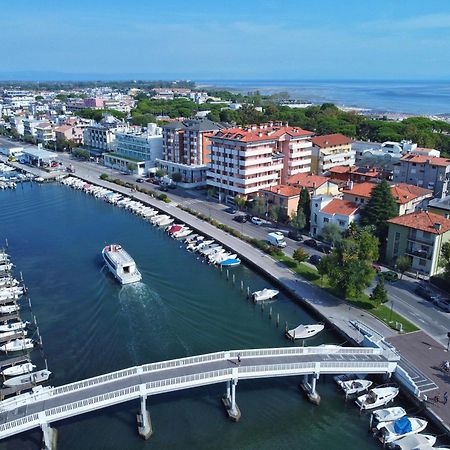 Aparthotel Capitol Grado Bagian luar foto