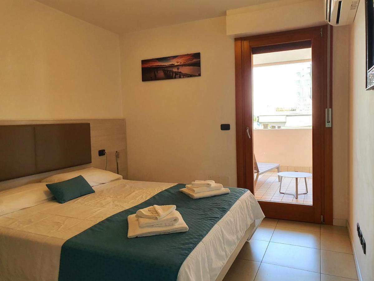 Aparthotel Capitol Grado Bagian luar foto