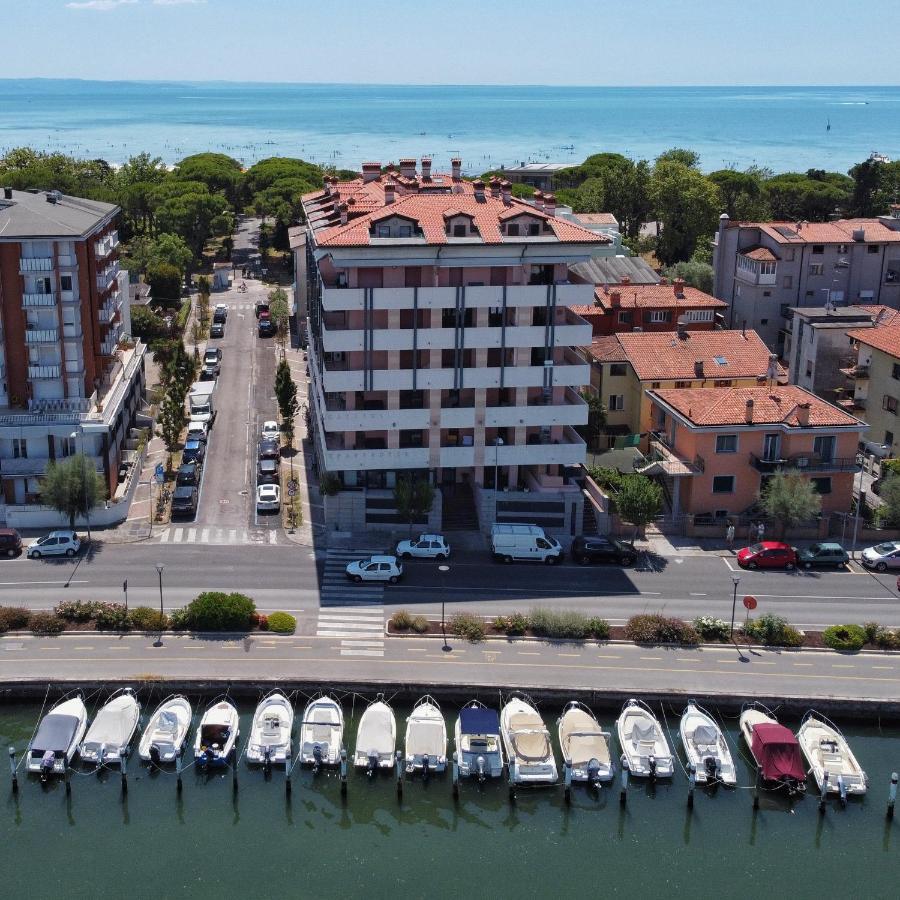 Aparthotel Capitol Grado Bagian luar foto