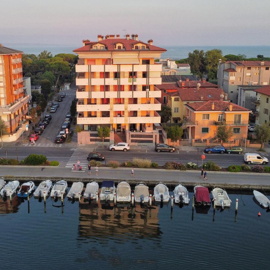 Aparthotel Capitol Grado Bagian luar foto