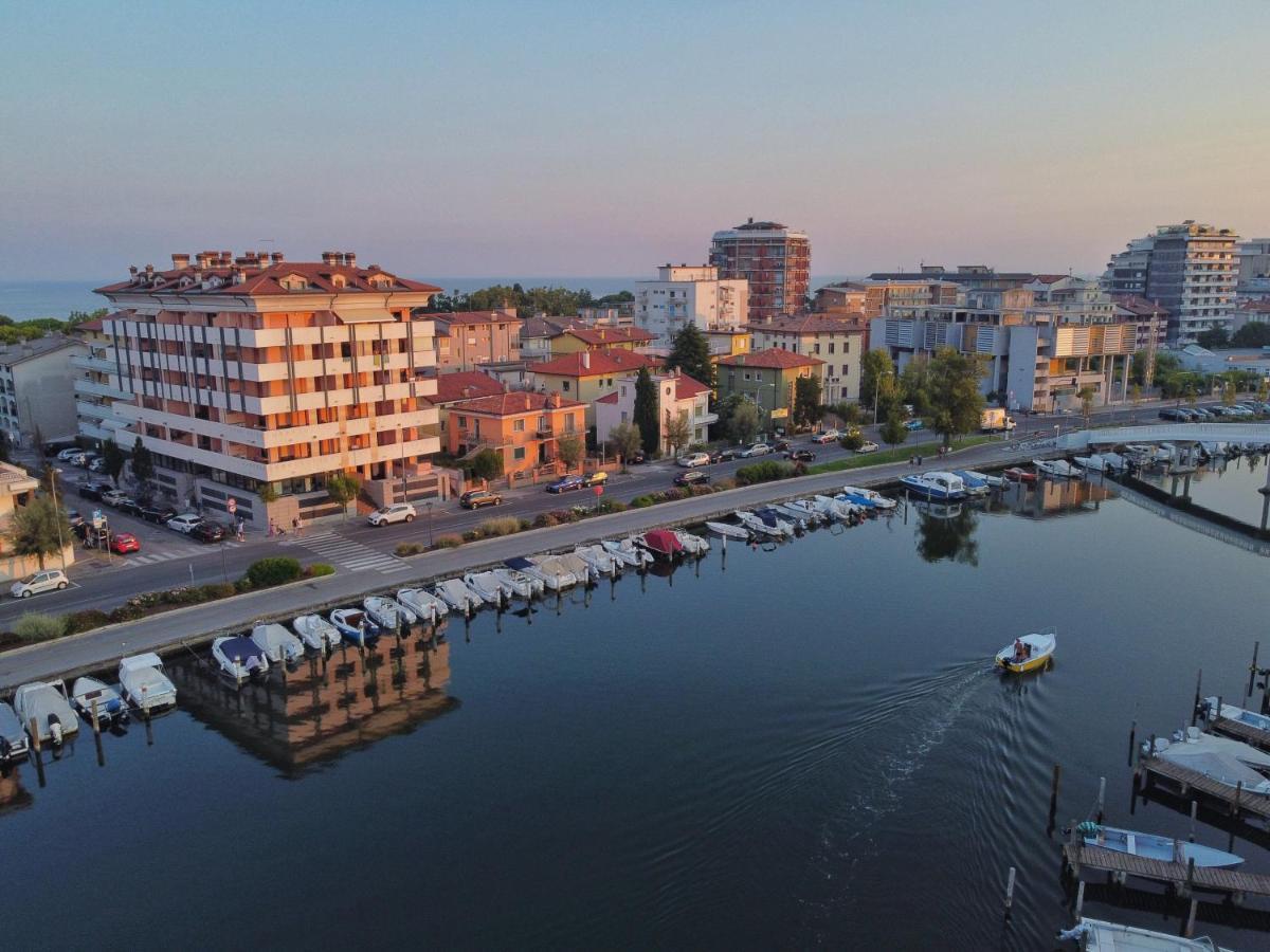 Aparthotel Capitol Grado Bagian luar foto